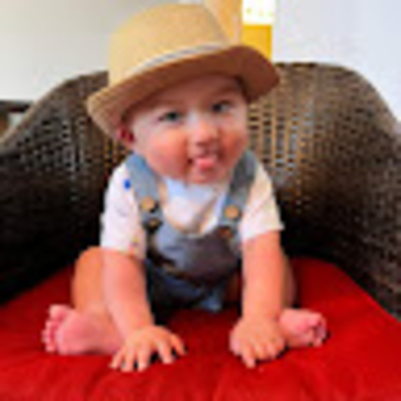 Meet your Posher, George - Picture 1 of 1